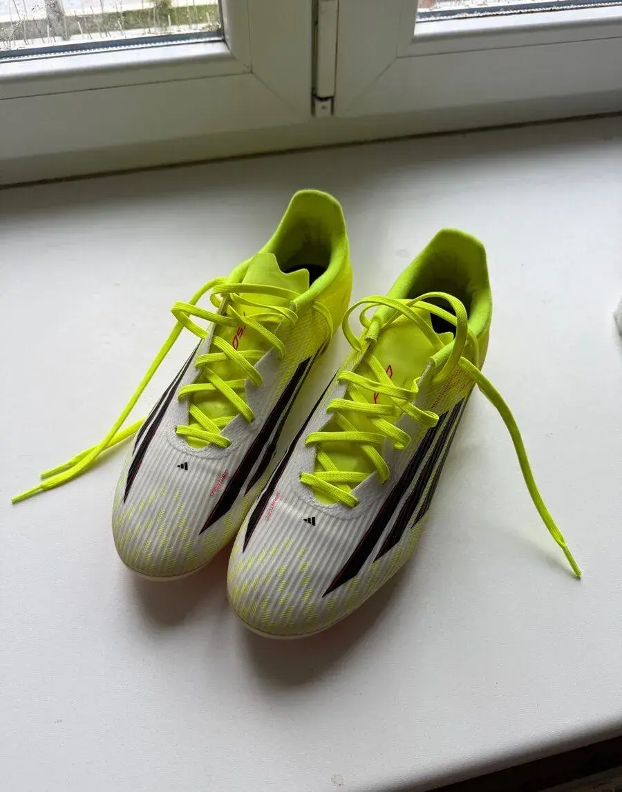 Kopačky Adidas F50 44 28 cm