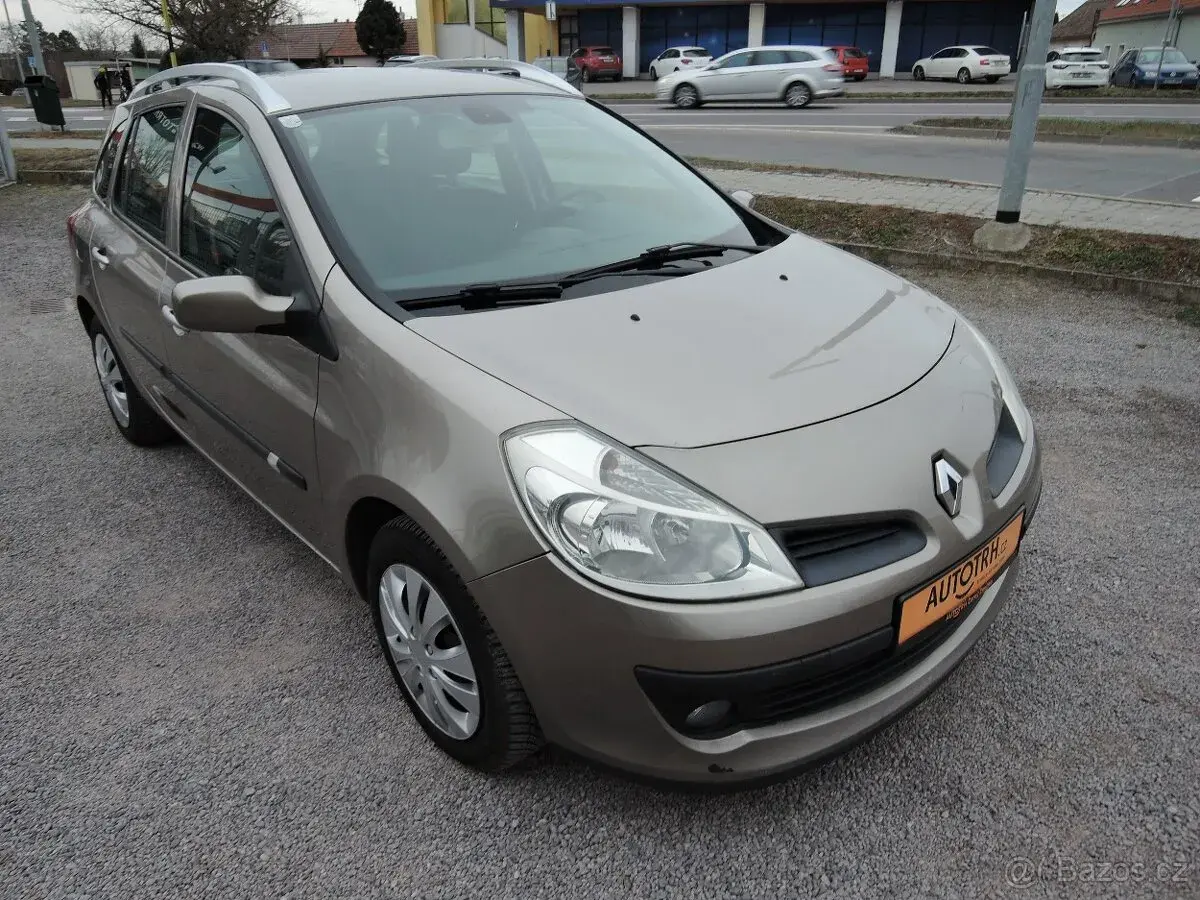 Renault Clio – 2009, 160 000 km