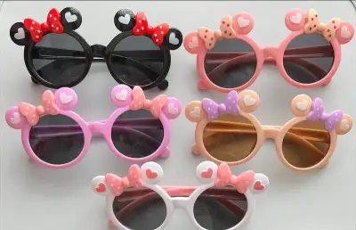 Nové Dětské sluneční brýle Minnie