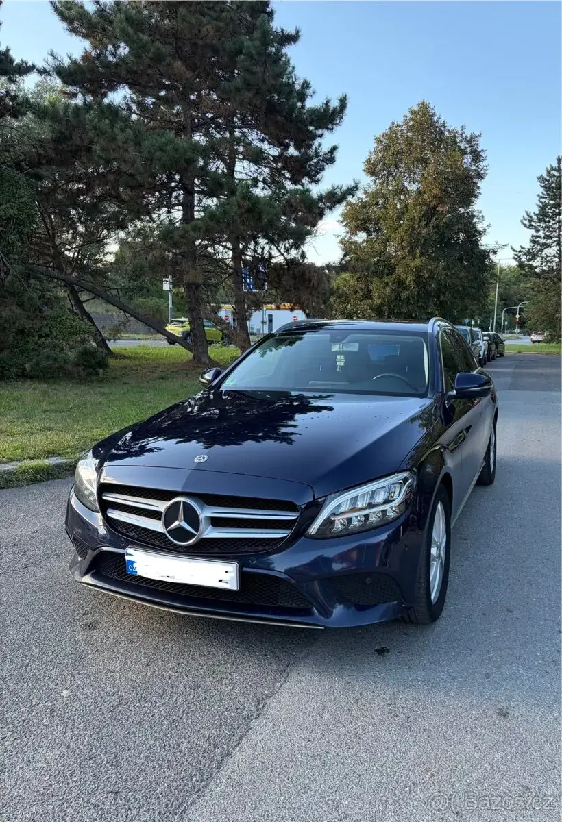 Mercedes-Benz C180 – 2019, 278 000 km