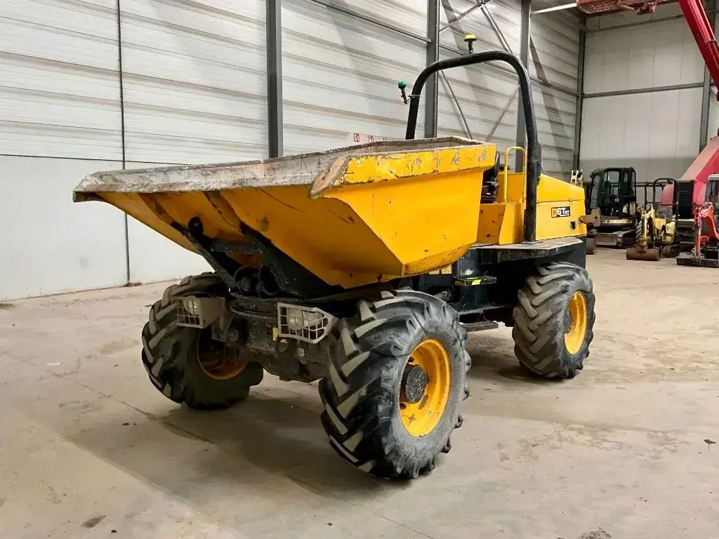 Pěkný dumper JCB 6TST korba otočná