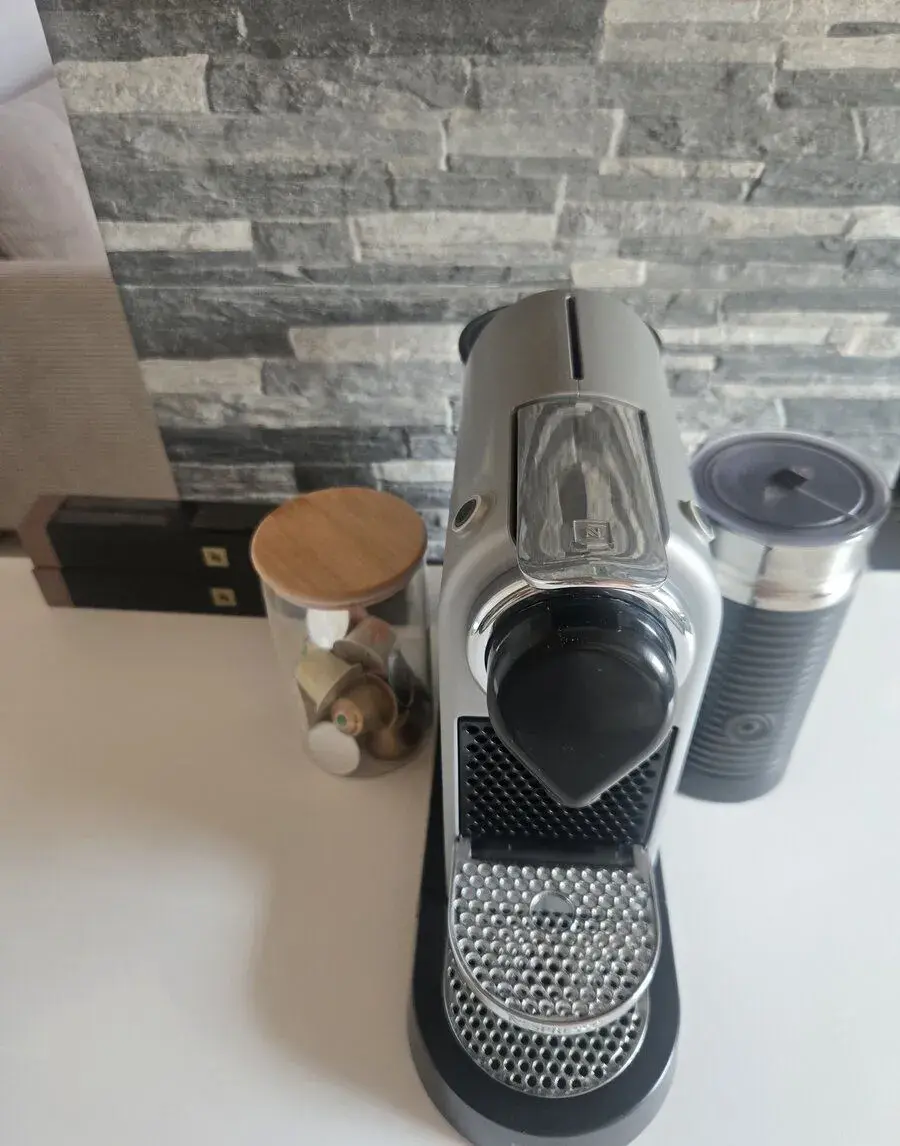 NESPRESSO CITY MILK Kávovar