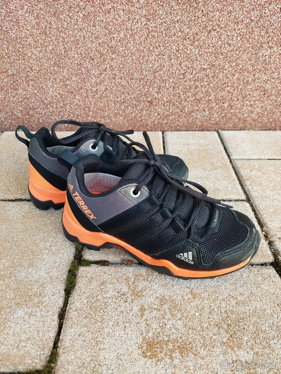 Trekové botasky Adidas vel.28