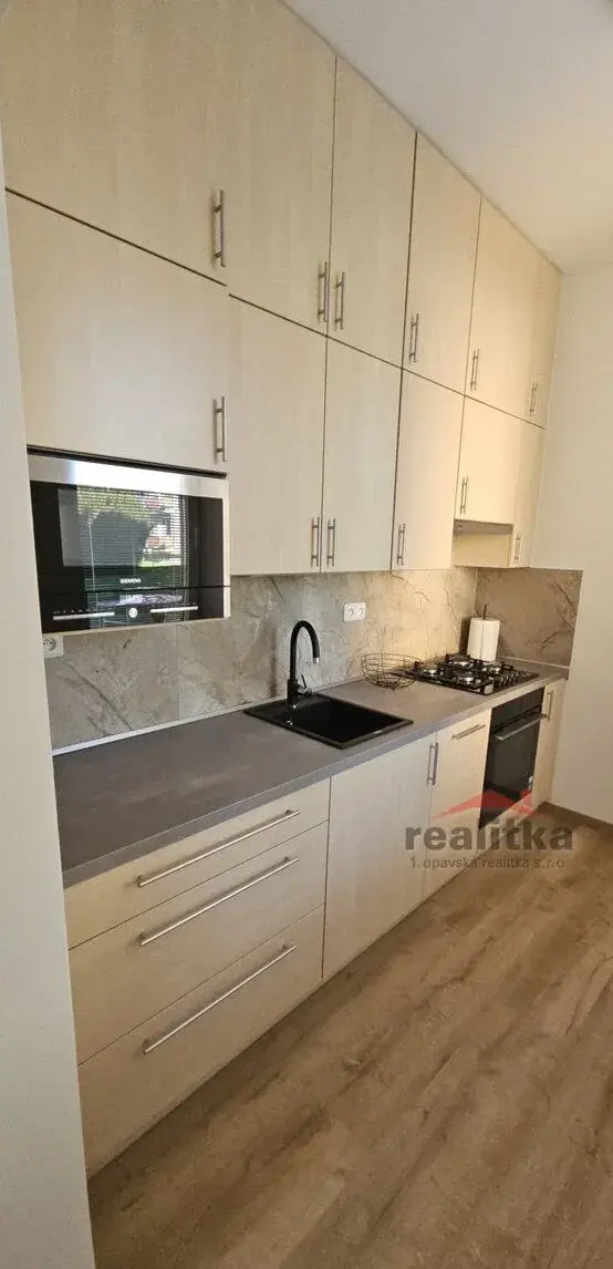 Pronájem hezkého, velkého bytu 1+1, 36m2, Opava, ul. U Střel