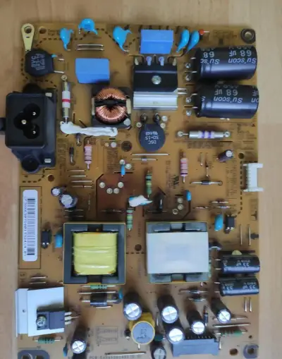 TV díly - LG 32LB650V
