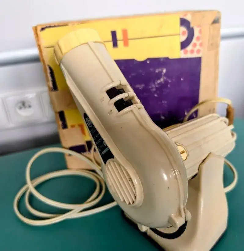RETRO, plně funkční fén ze 70 let, JEN 90 Kč