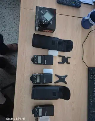 3x blesk Godox tt350 společně s dálkovým odpalovačem