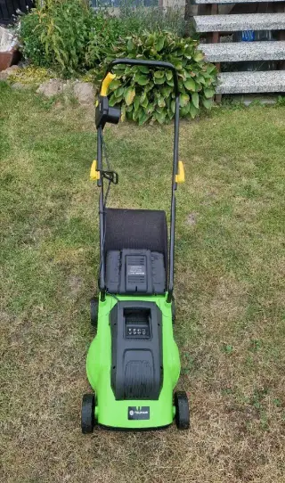 Malá elektro sekačka Fieldmann