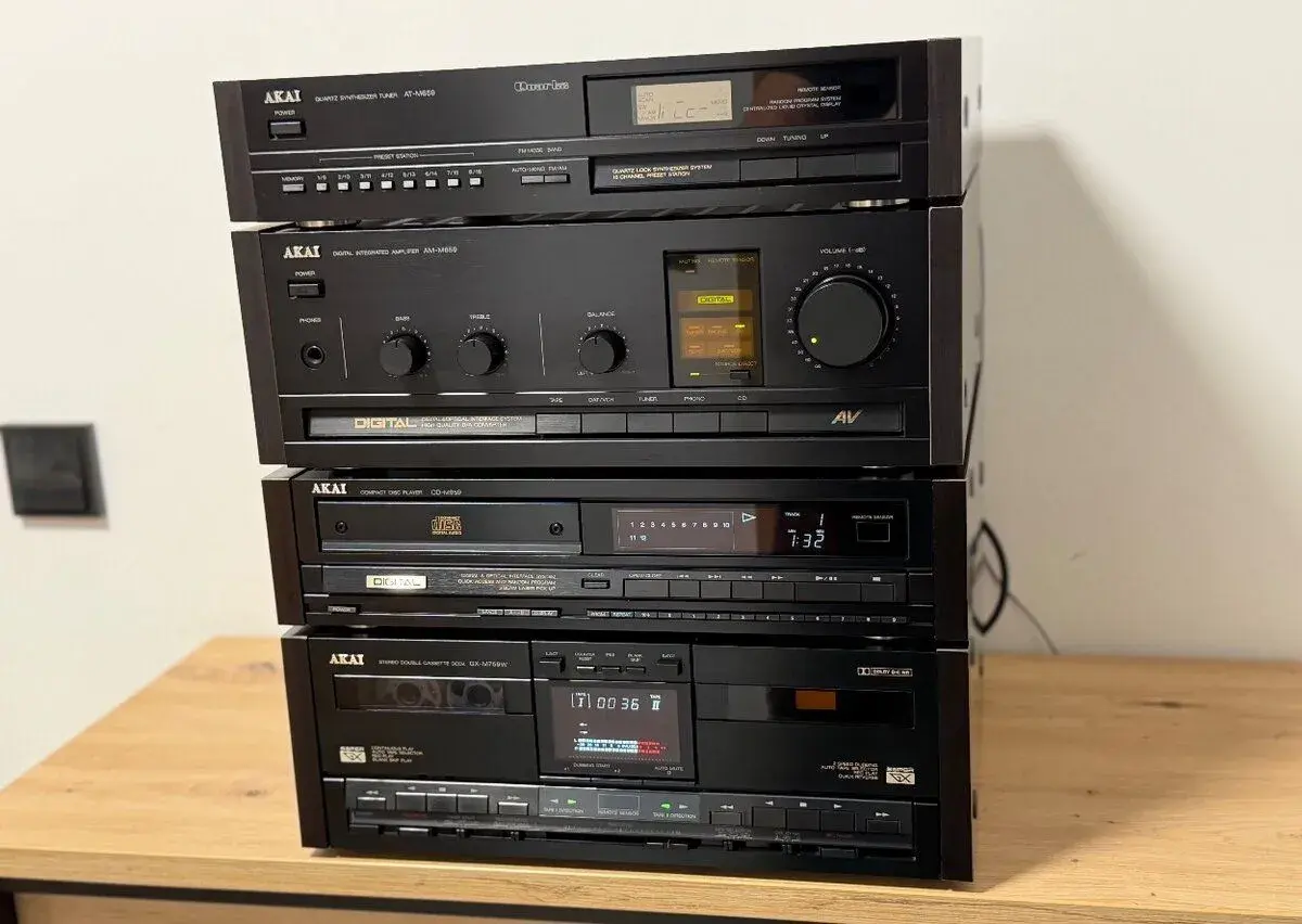 AKAI AM-M659 VÝBORNÁ STEREO SESTAVA VĚŽ KOMPONENTY