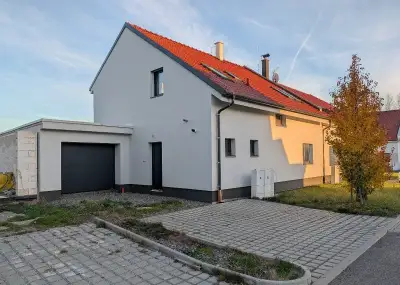 Prodej rodinného domu 171 m², pozemek 734 m² Hrušky u Brna