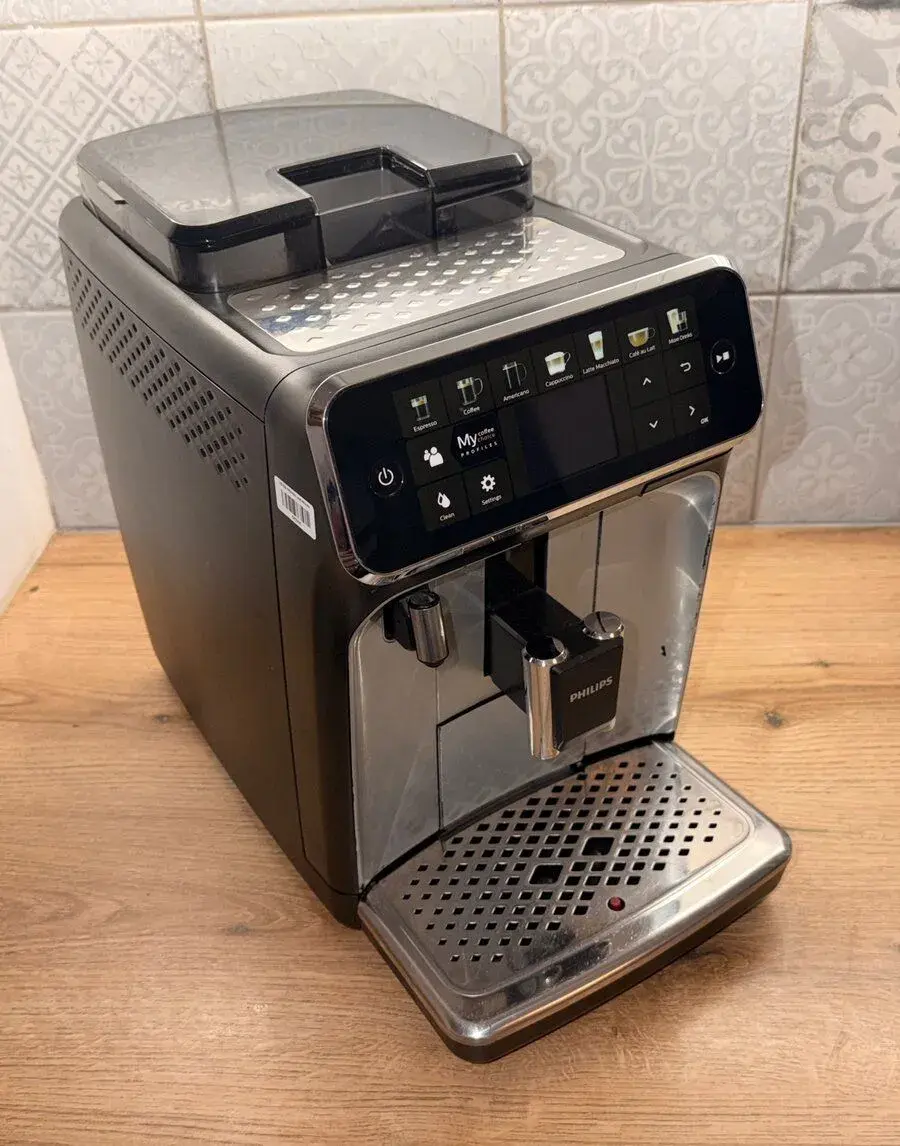 Kávovar - Philips Series 5400 LatteGo v dobrém stavu