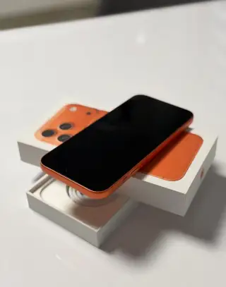 iPhone 17 Pro Max 512GB + pouzdra Torres
