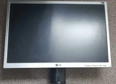 22" LCD monitor LG L225WS – plně funkční