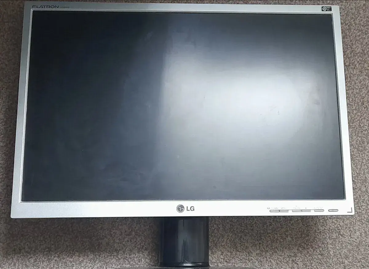 22" LCD monitor LG L225WS – plně funkční