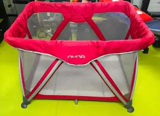 Cestovní postýlka Nuna Sena