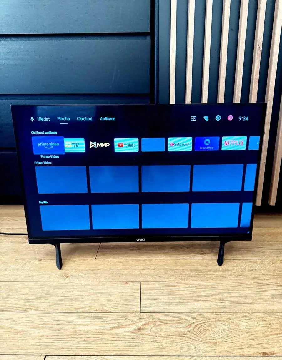 Kompaktní Smart TV VIVAX 32”(80 cm) + stojánek/ovladac