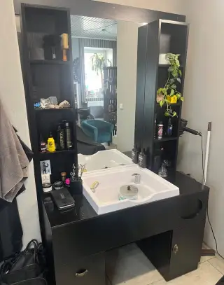 Barber / Kadeřnická stěna