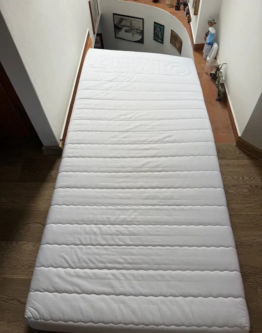 Matrace FYZIO 90×200 + chránič + 2 přikrývky