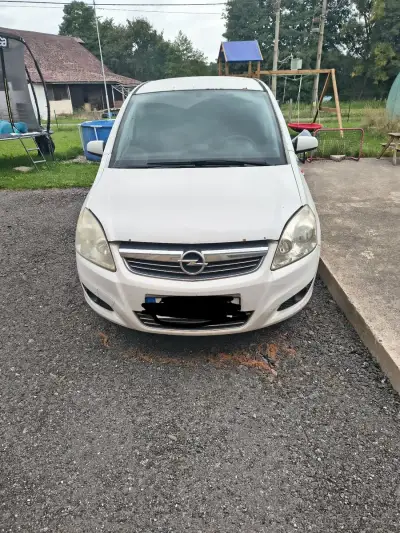 Opel Zafira – 2009, 276 183 km