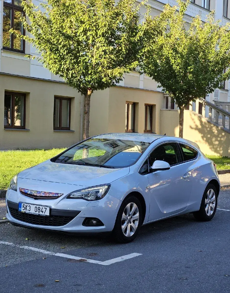 Astra J GTC / SPORT (2.0 cdti 121kW)