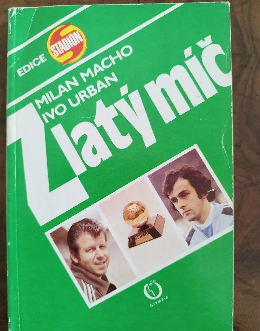 Knihu ZLATÝ MÍČ s autogramy