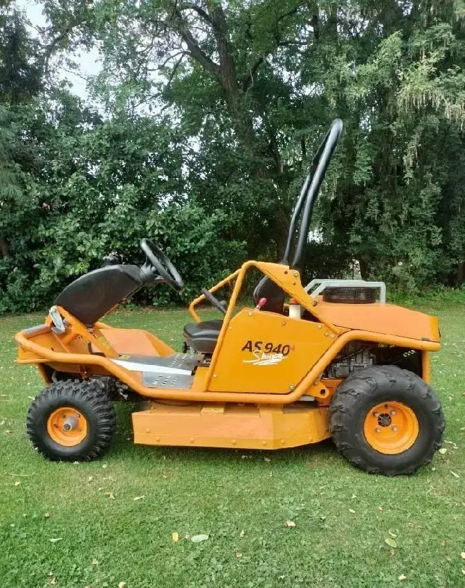 Zahradní traktor , sekačka AS 940 4WD