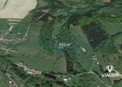 Spekulační - komerční a ostatní 593 m²