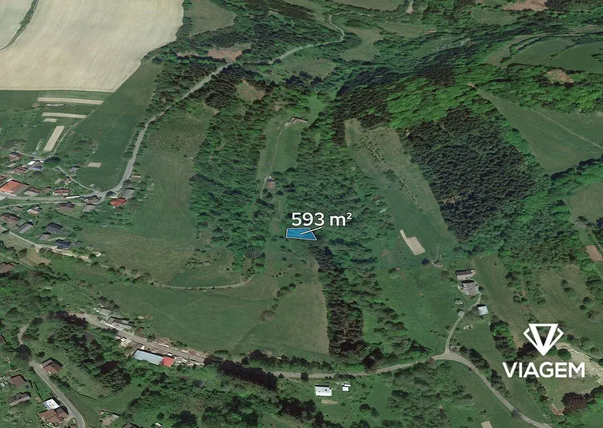 Spekulační - komerční a ostatní 593 m²
