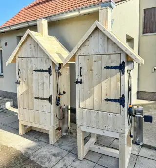Dřevěná udírna na klasické topením,spirálou,generátor kouře