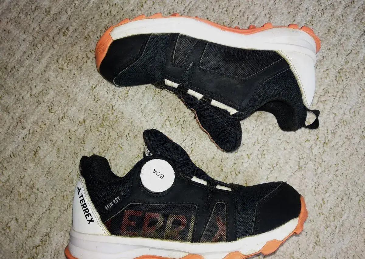 ADIDAS - boty