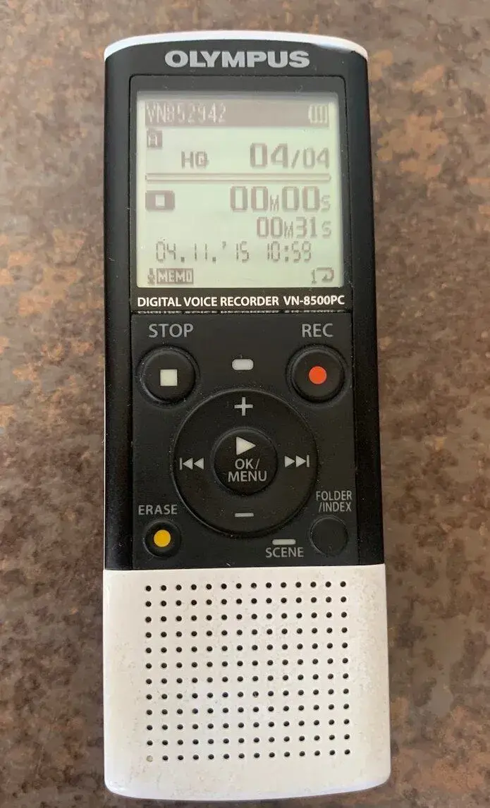 Funkční digitální diktafon Olympus VN-8500 PC, 1GB paměť