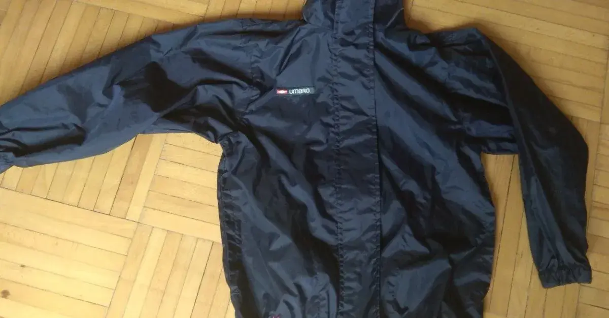UMBRO šusťáková bunda / větrovka v. 122 cm