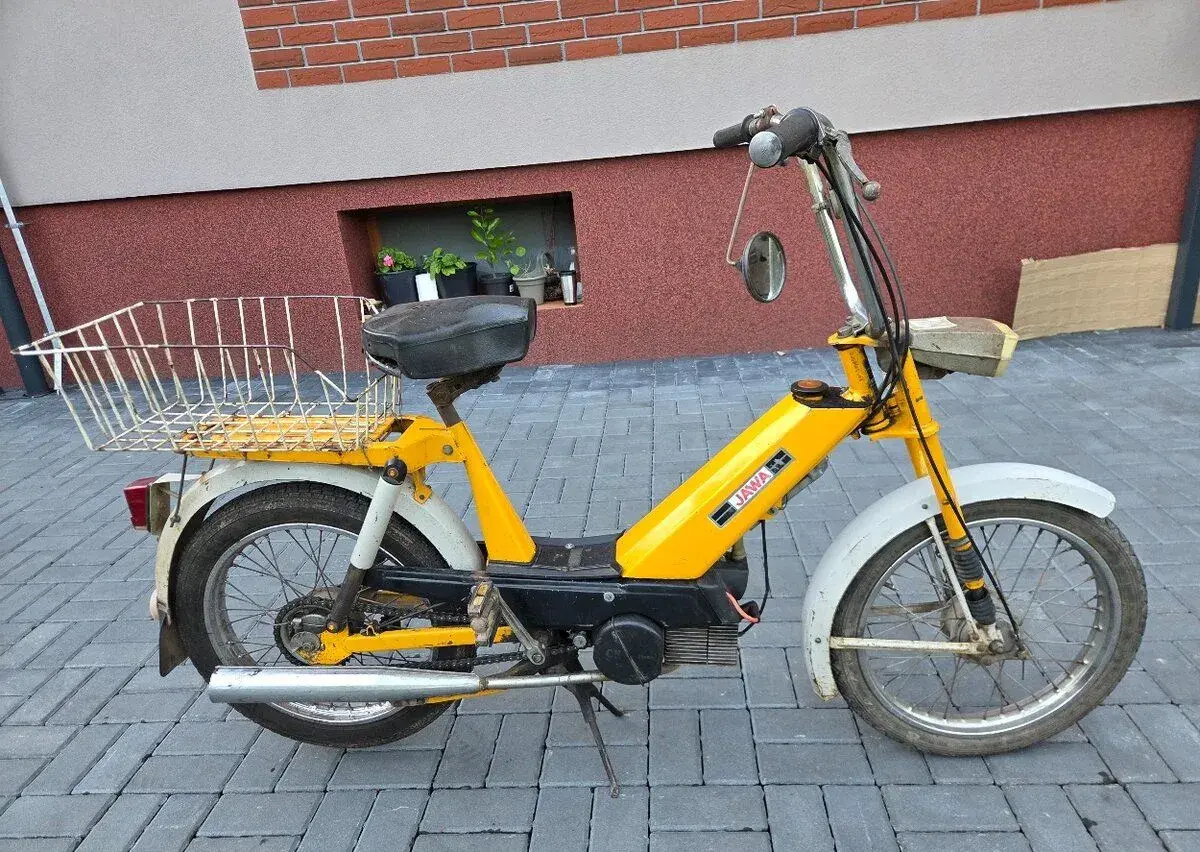 Babetta 207 s kartičkou, žlutá původní 8.