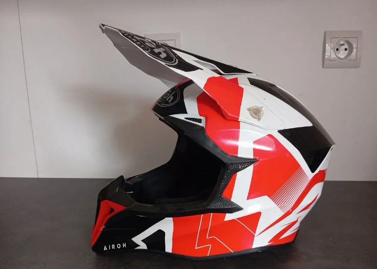 Mx helma Airoh velikost S