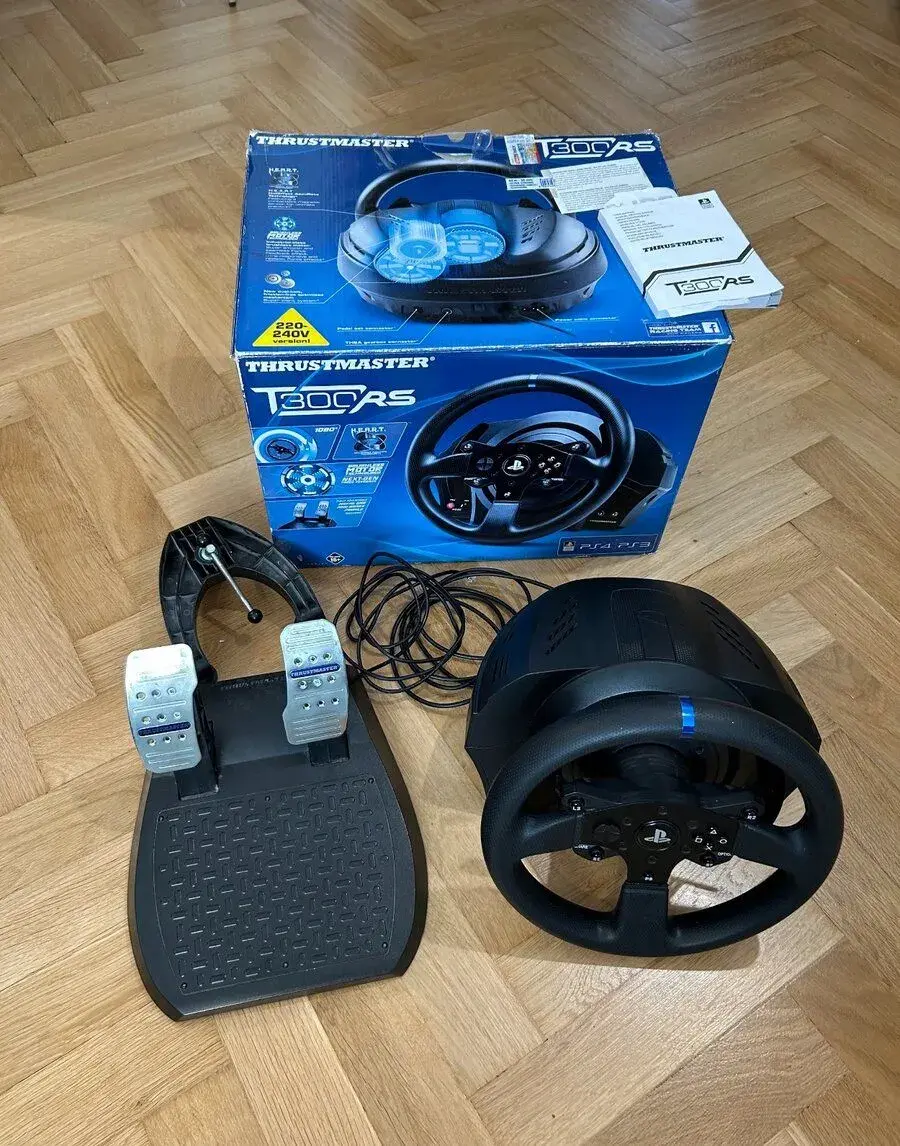 Volant Thrustmaster T300 RS + Pedály