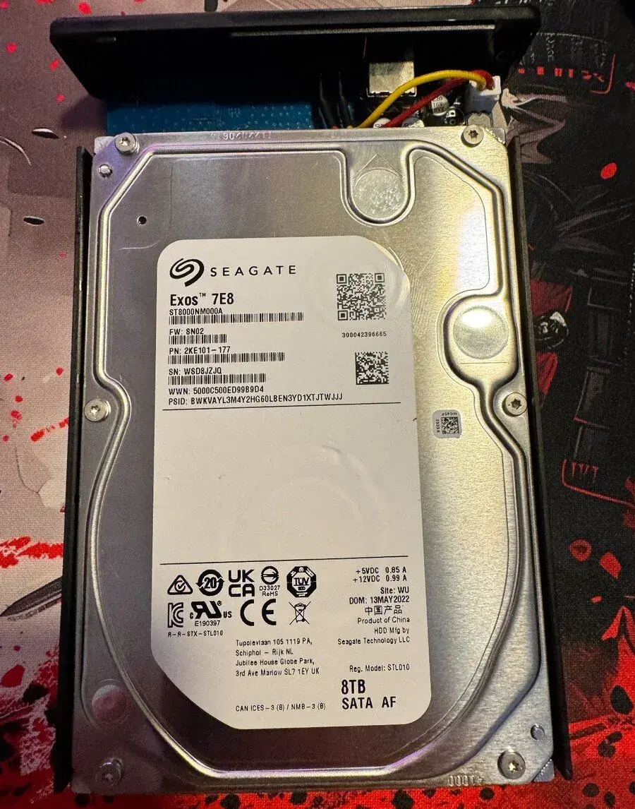 Seagate Exos 7E8 8TB 7200 RPM + AXAGON EE35-XA3 ALINE