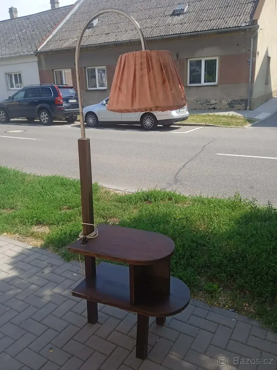Dvě lampy Halabala