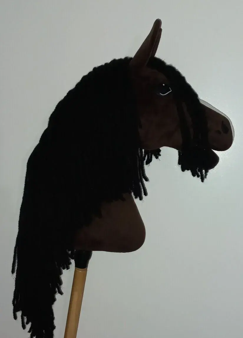 Larden Hobby Horse Sisi s černou ohlávkou vel. M