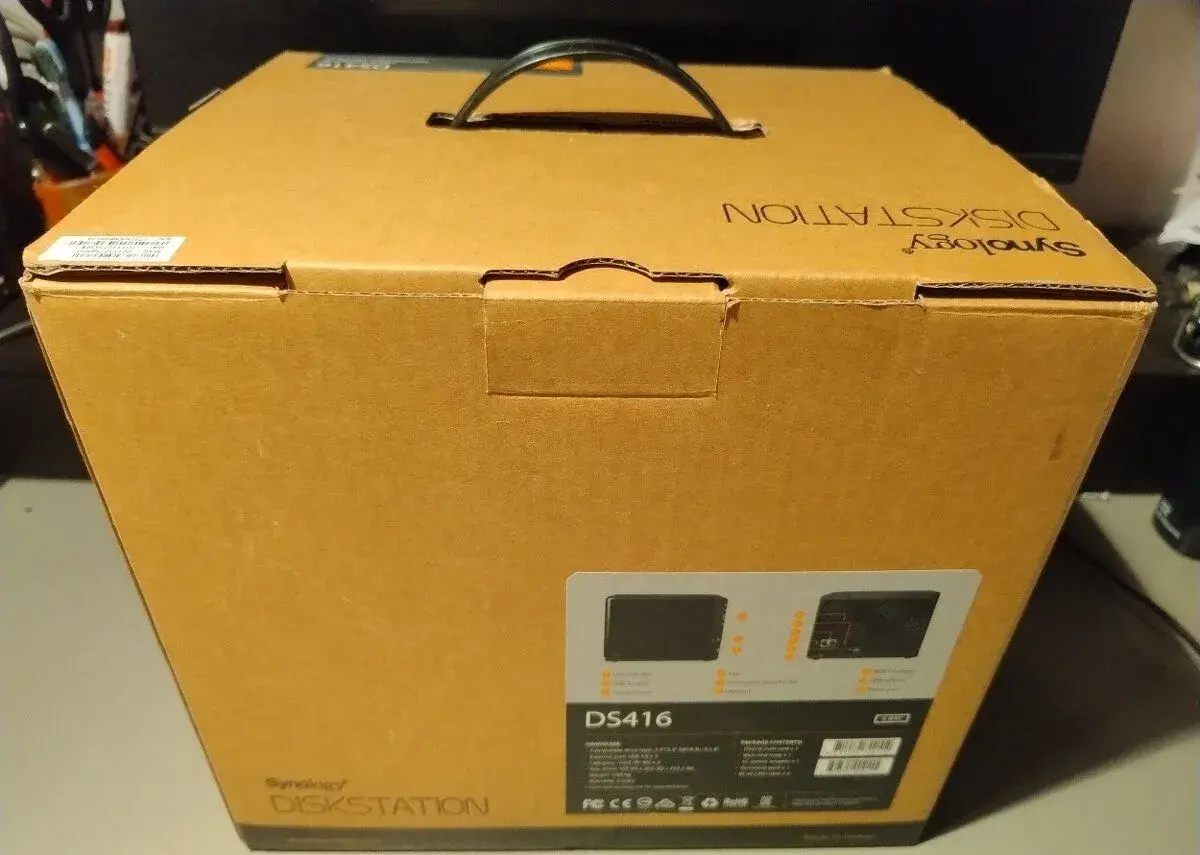 Synology DS416