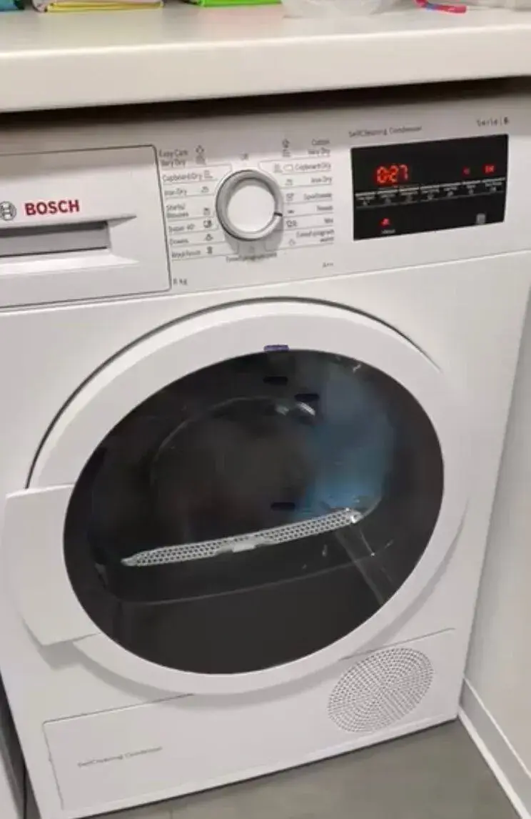 Sušička Bosch Serie 6 na 7kg kondenzační - zánovní