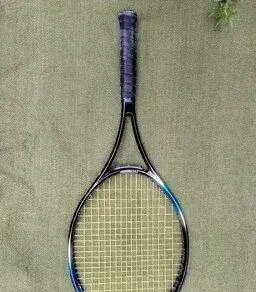 Lehká tenis.rak.Kennex ProGraphite pro začátečníky