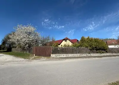Nemovitost – pozemek 720 m²