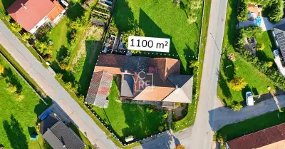 Prodej vícegeneračního RD v obci Tůně u Nechanic