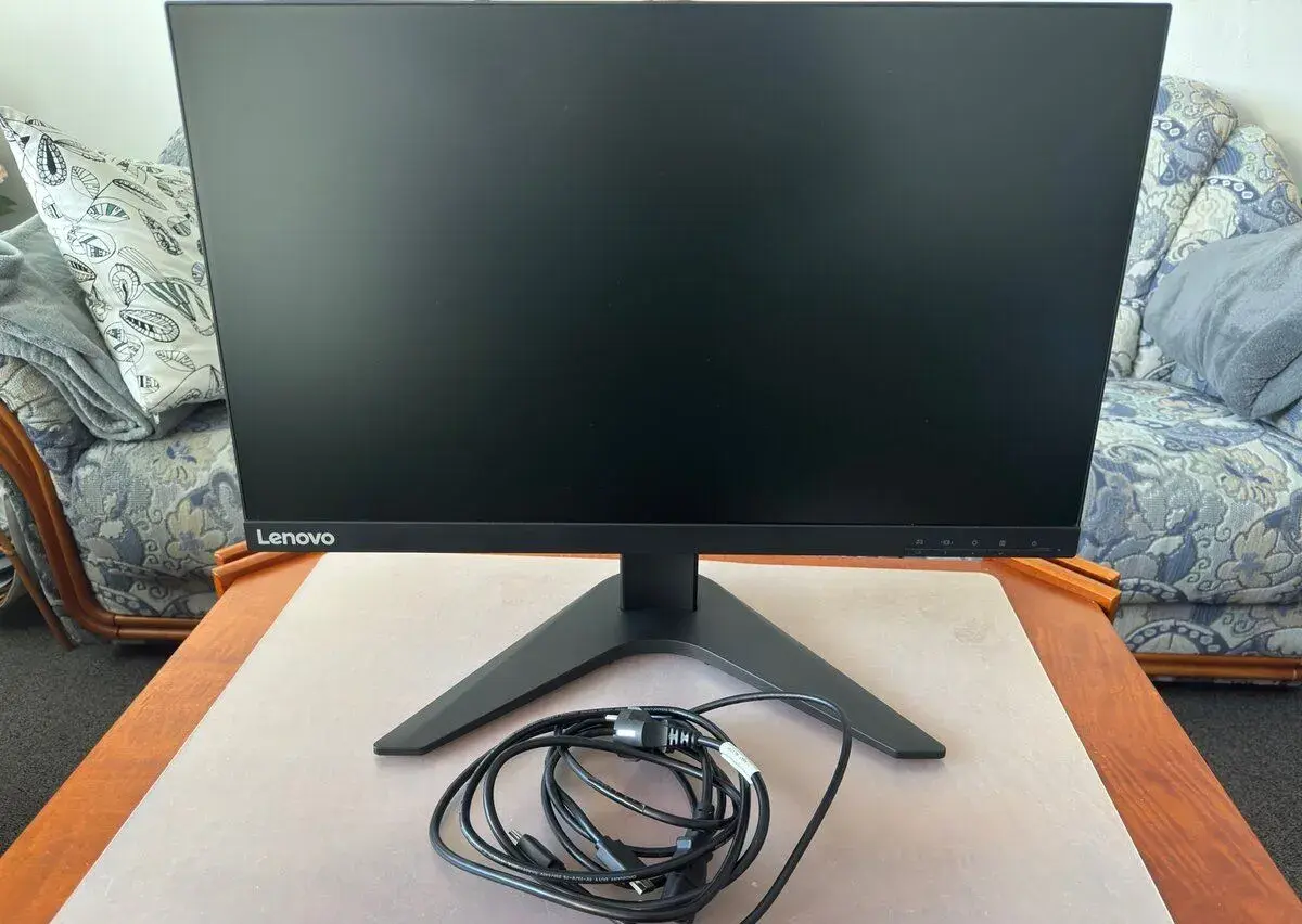 24'' Herní Monitor Lenovo 1080p, 144hz