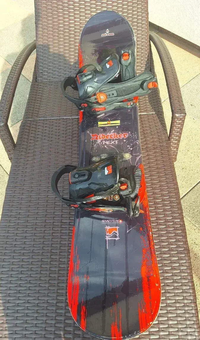 Snowboard NITRO 140 cm + vázání