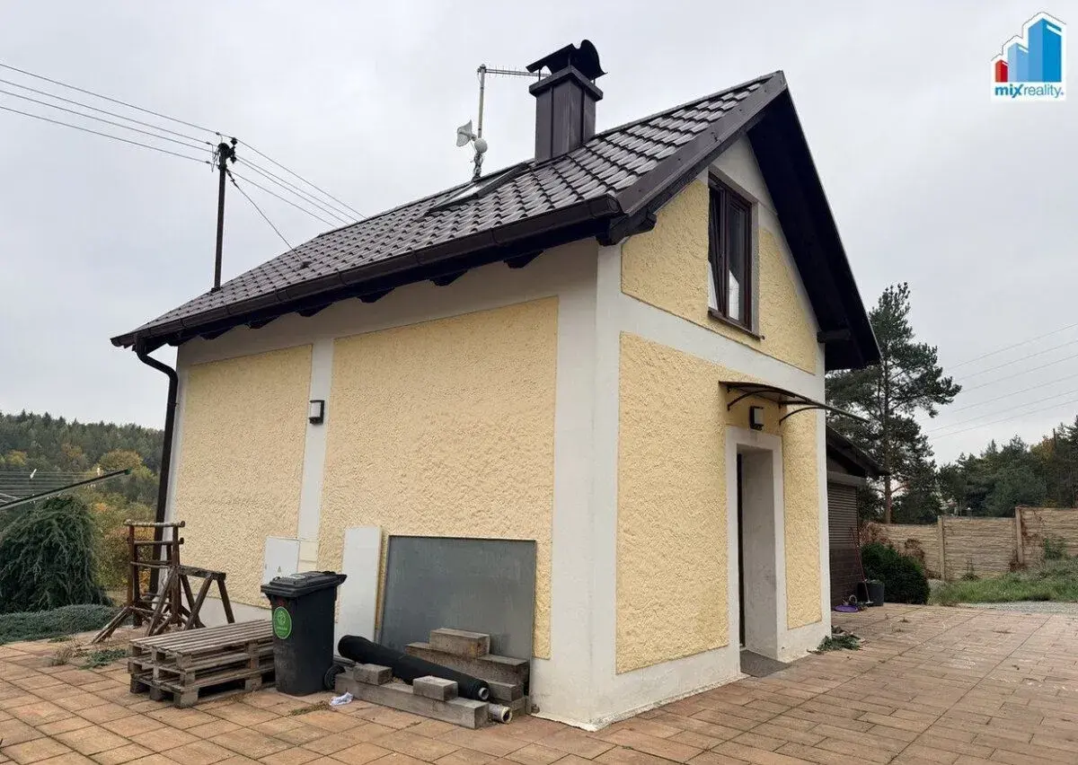 Pronájem útulného domku s terasou – Vejprnice, Brůdek