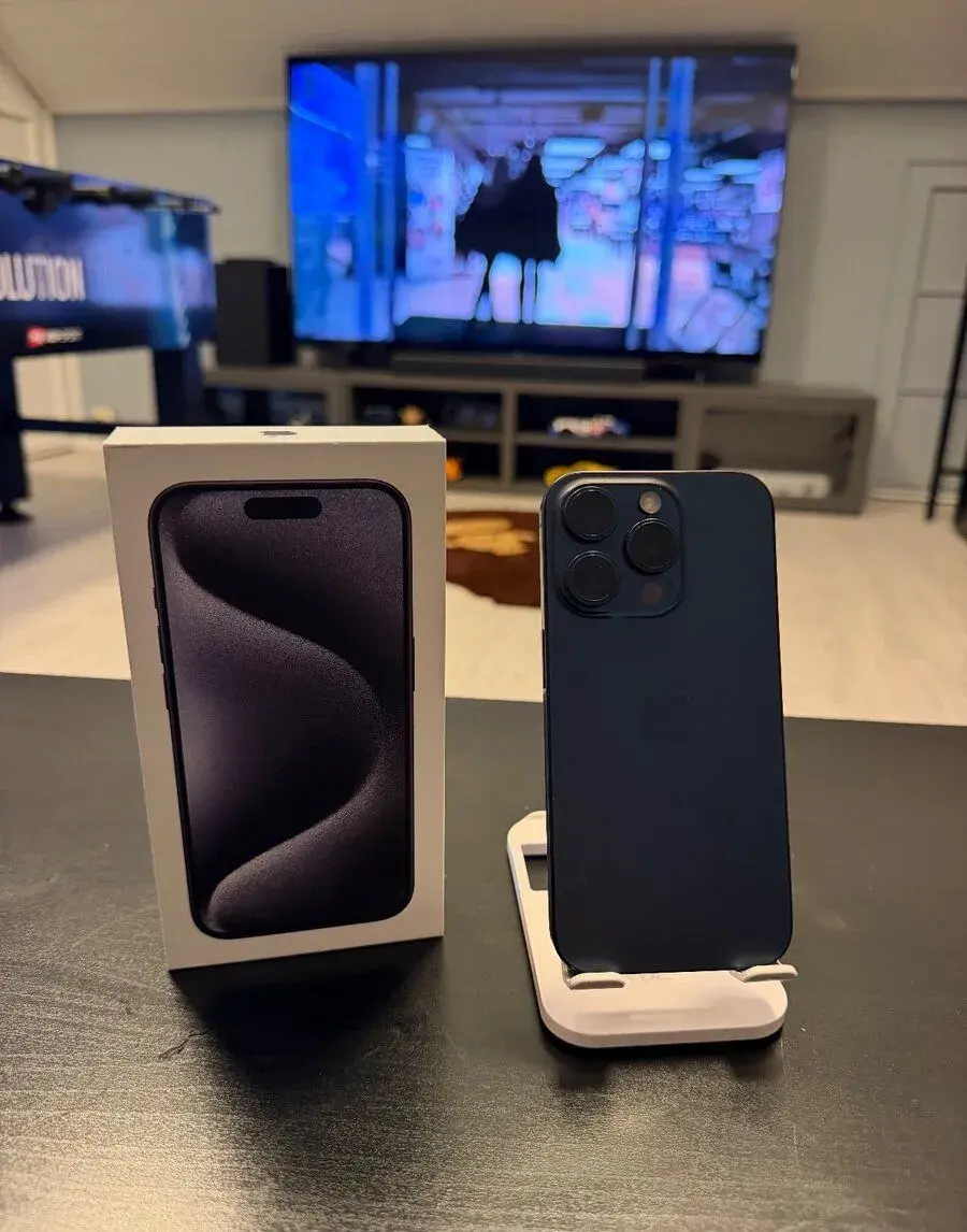 iPhone 15 PRO 128GB - záruka