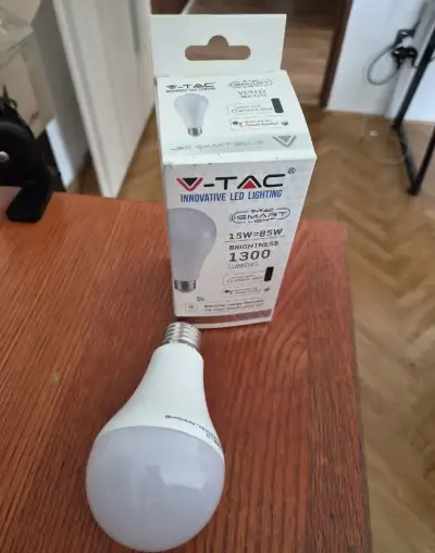 Smart LED RGB žárovka V-TAC 15W