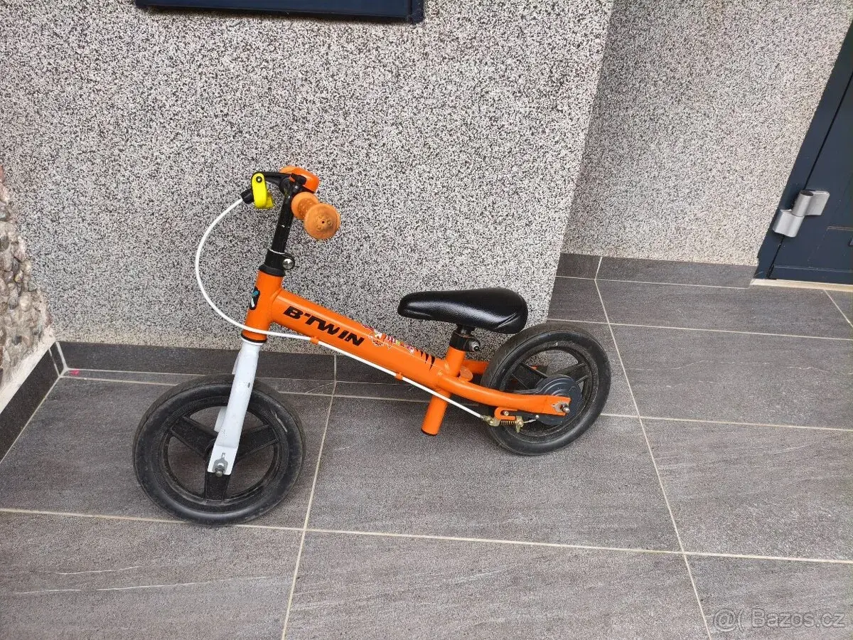 BTWIN Dětské odrážedlo Run Ride 500 oranžové