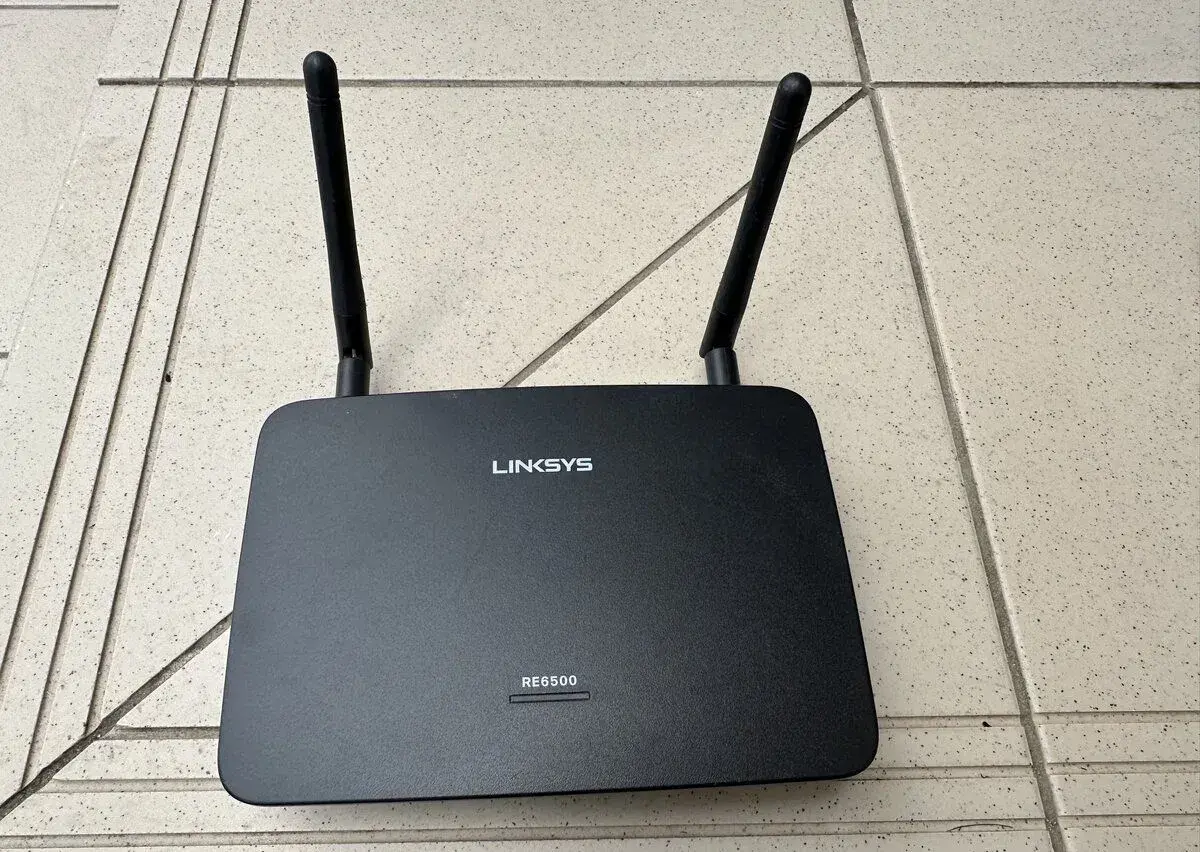Kvalitní router Linksys RE6500